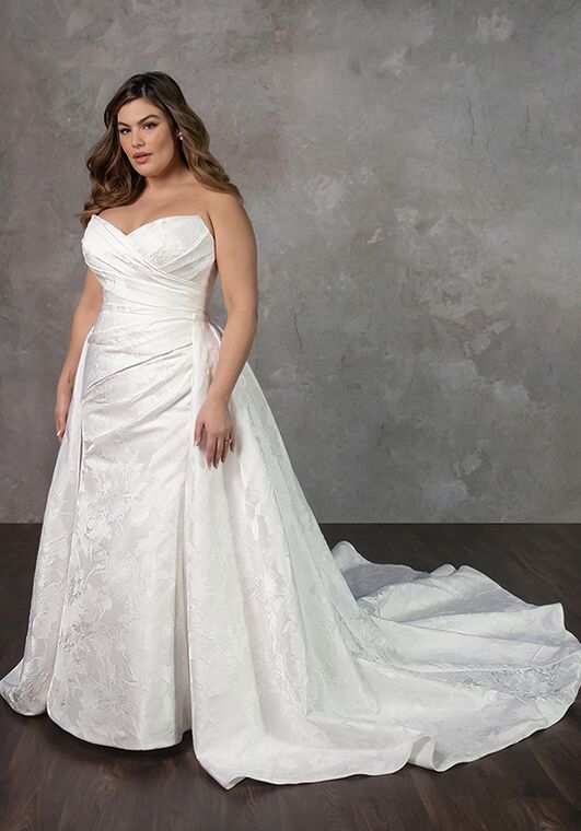 Essense of Australia D4300+ Fit-and-Flare Wedding Dress - 7