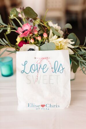 Love is Sweet Taffy-Filled Favor Bags