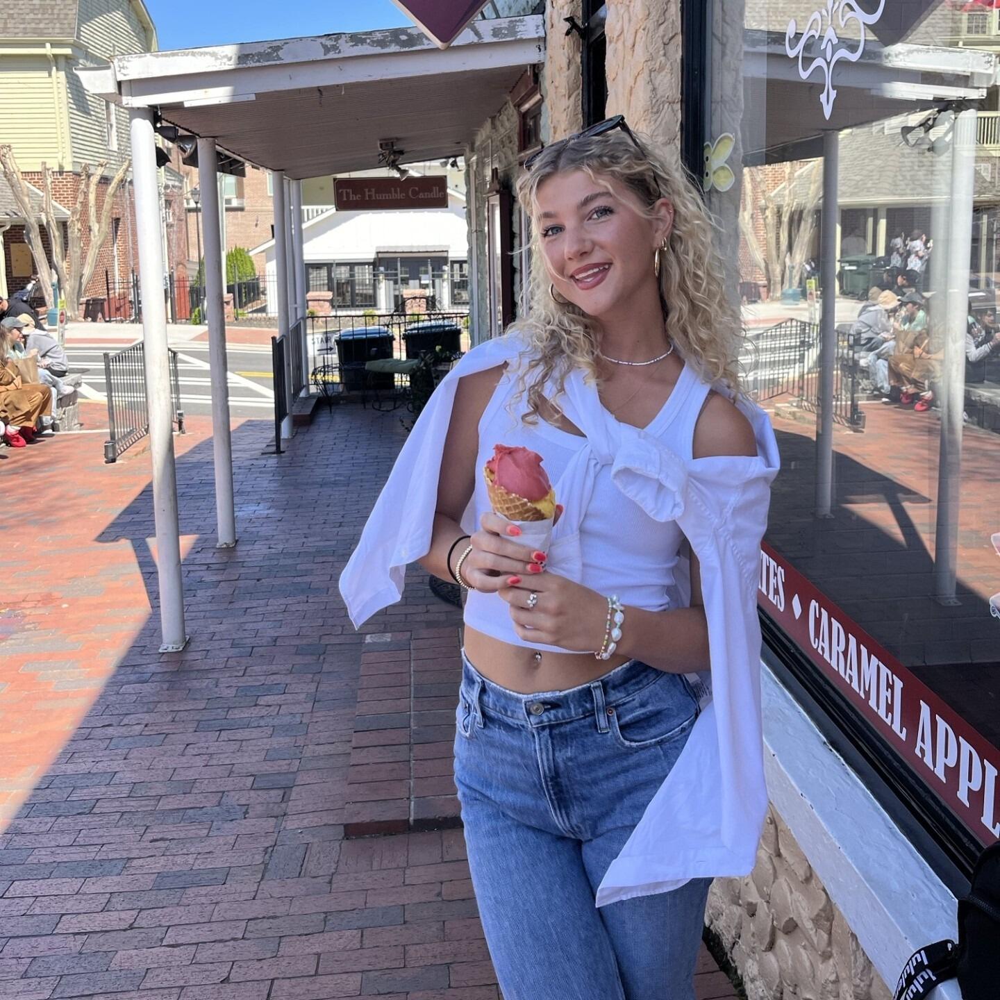 Ellie Hofmann