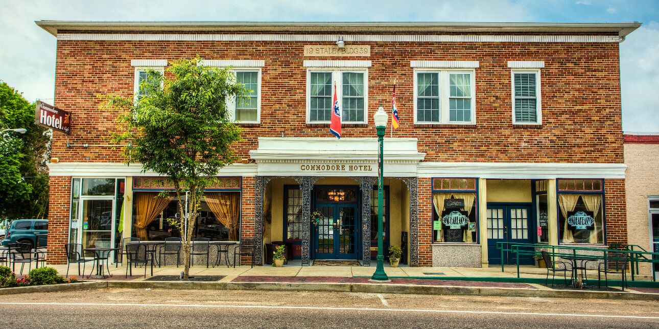 Picture of Commodore Hotel And Music Cafe