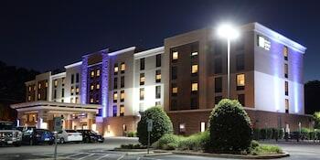 Picture of Holiday Inn Express & Suites Newport News