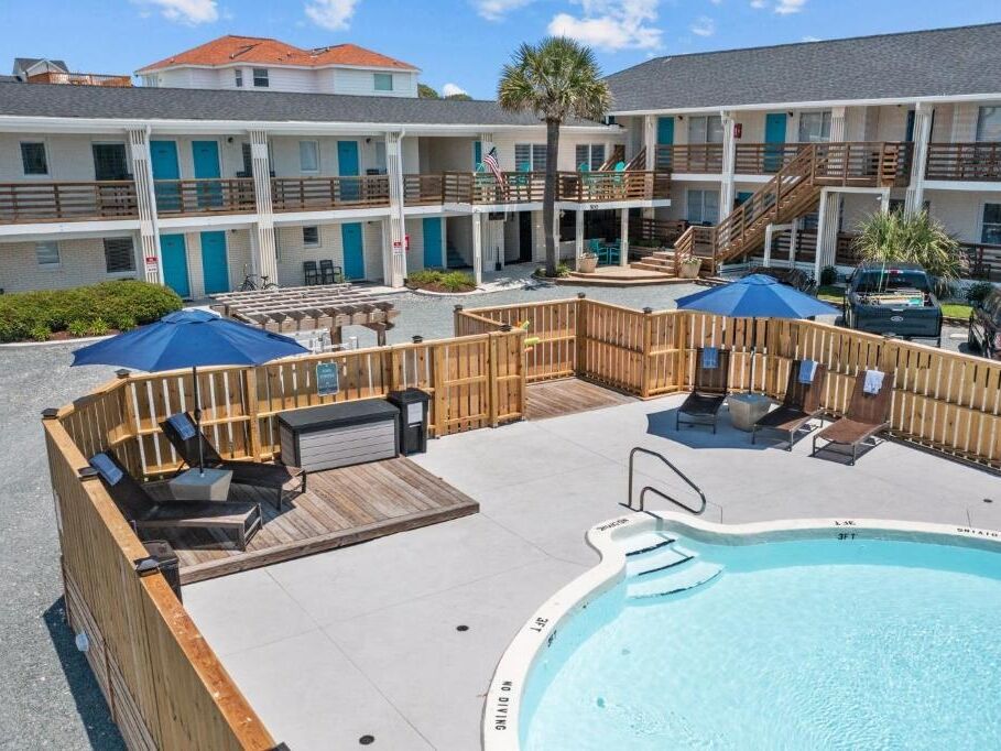 Picture of The Beach House Motel & Suites - Oak Island, NC