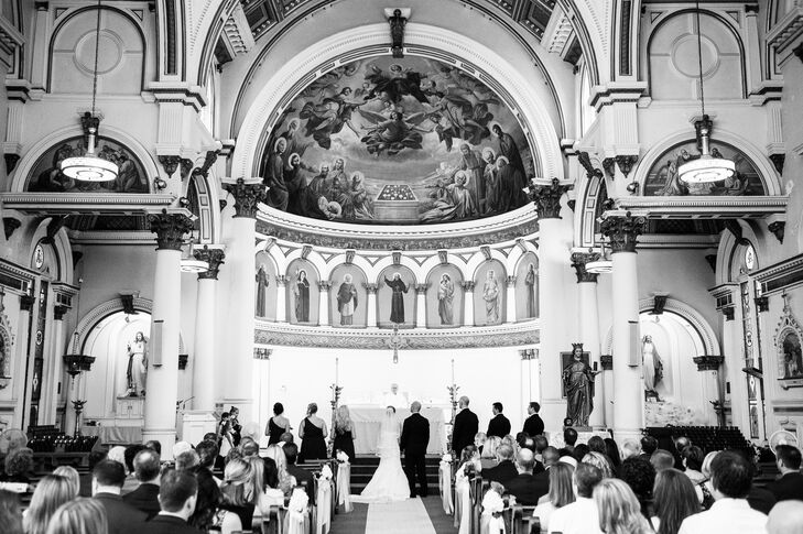 To give guests a taste of Boston, the couple chose to host the ceremony at St. Leonard's Church, right in the heart of Boston's historic North End neighborhood.