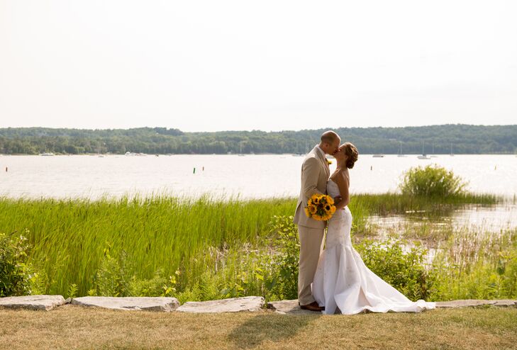 Robin and EJ chose a bright color palette to reflect their love of the summer season. "We wanted the carefree, happy and energetic attitude we experience in the summertime to shine through in our wedding day style," Robin says.