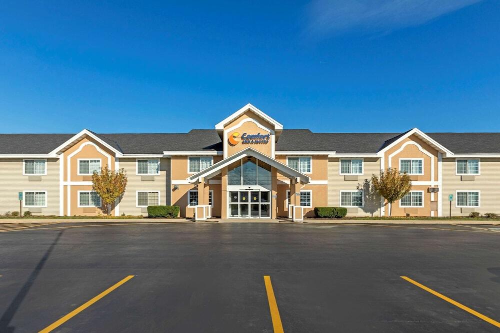 Picture of Comfort Inn & Suites Jackson - West Bend