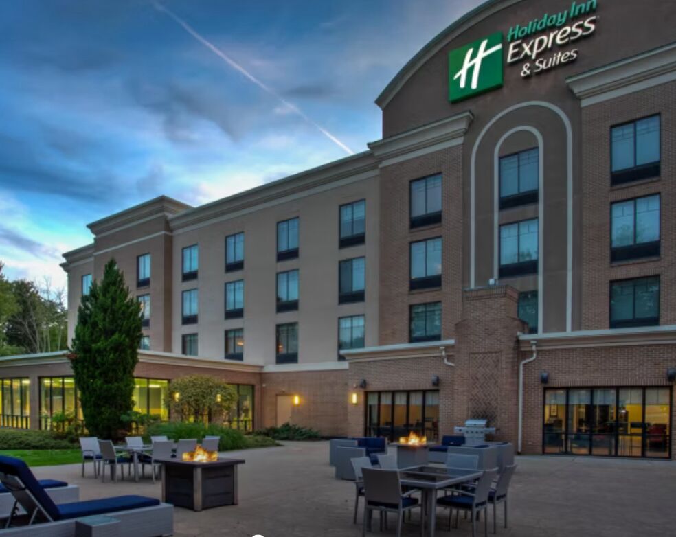 Picture of Holiday Inn Express & Suites