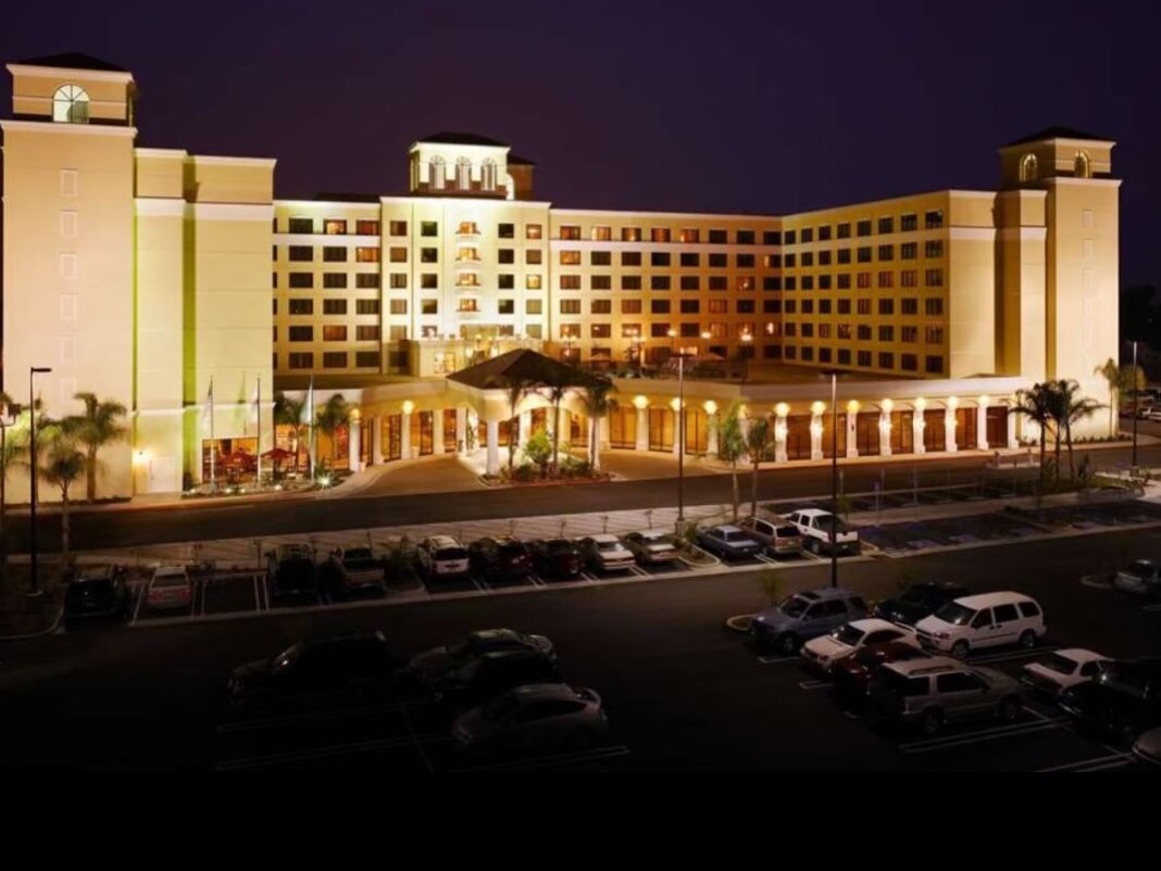 Picture of DoubleTree Suites by Hilton Hotel Anaheim Resort - Convention Center