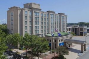 Picture of Hilton Garden Inn Virginia Beach Town Center