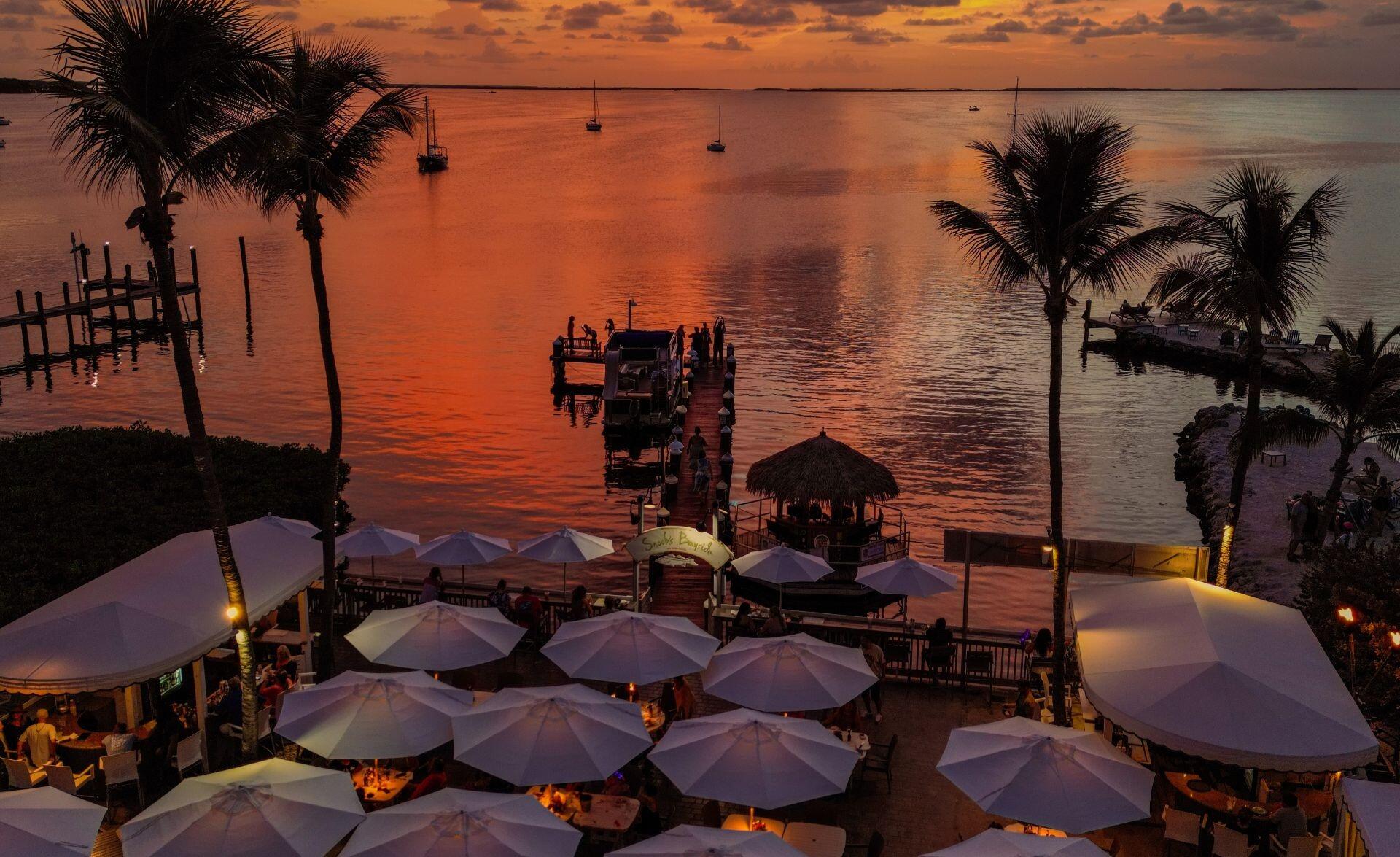 Picture of Snook's Bayside Restaurant & Grand Tiki