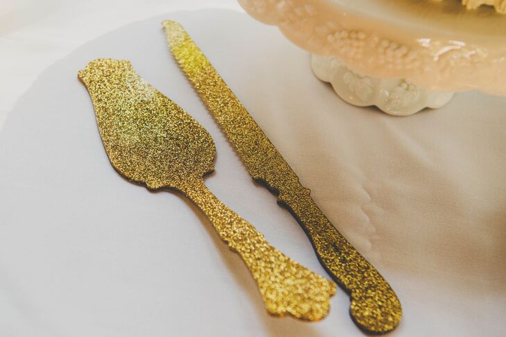 Sparkly Gold Cake-Serving Set