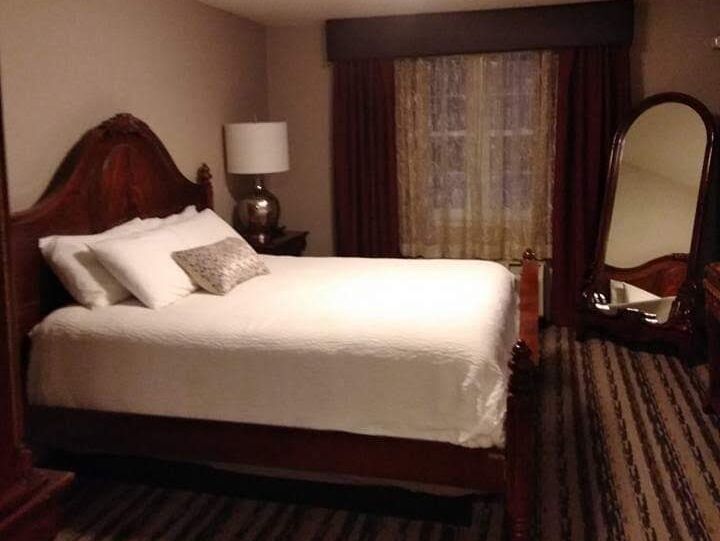 Picture of Colonial Hotel