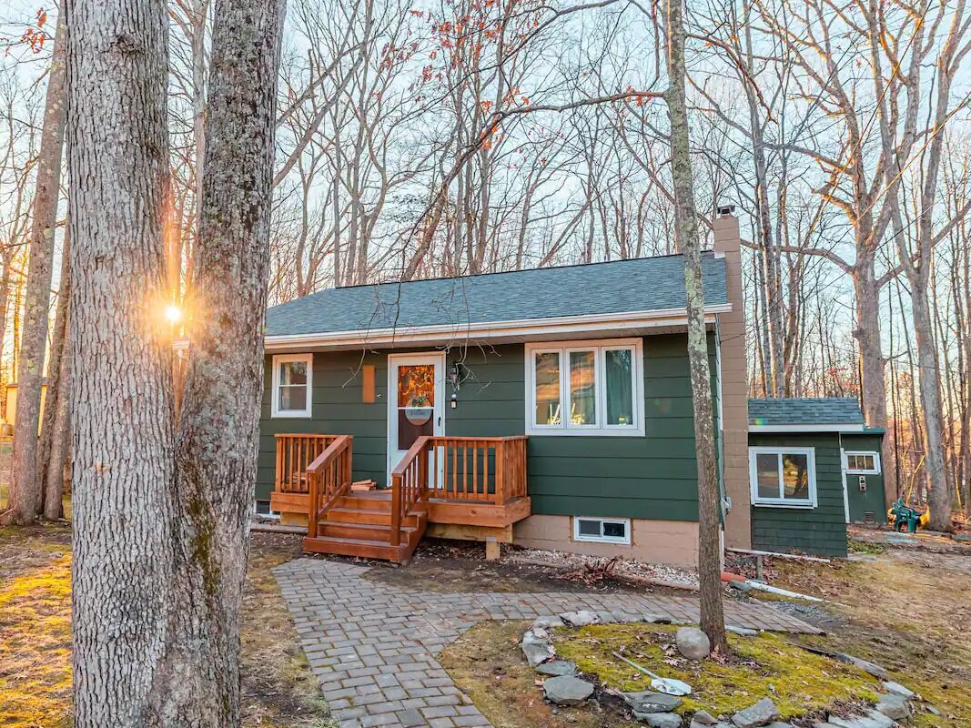 Picture of Peaceful Cottage at Lake Wallenpaupack