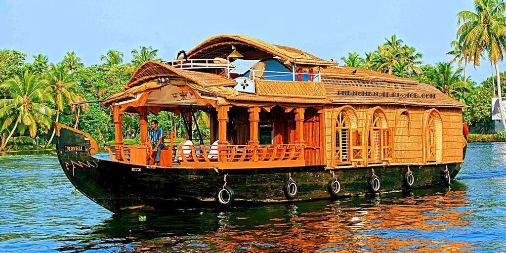 Picture of Cruise the Backwaters in Alleppey or Kumarakom