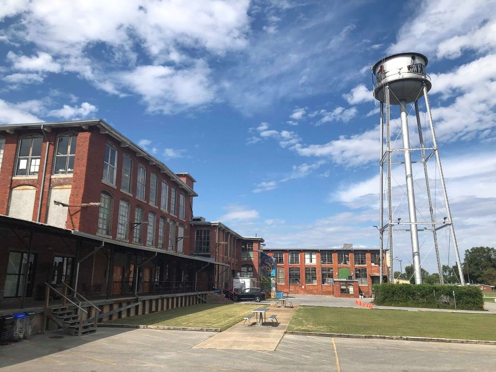Picture of Lowe Mill ARTS & Entertainment