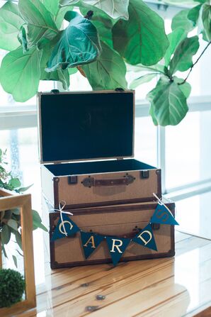 Vintage Suitcase Thank You Card Display