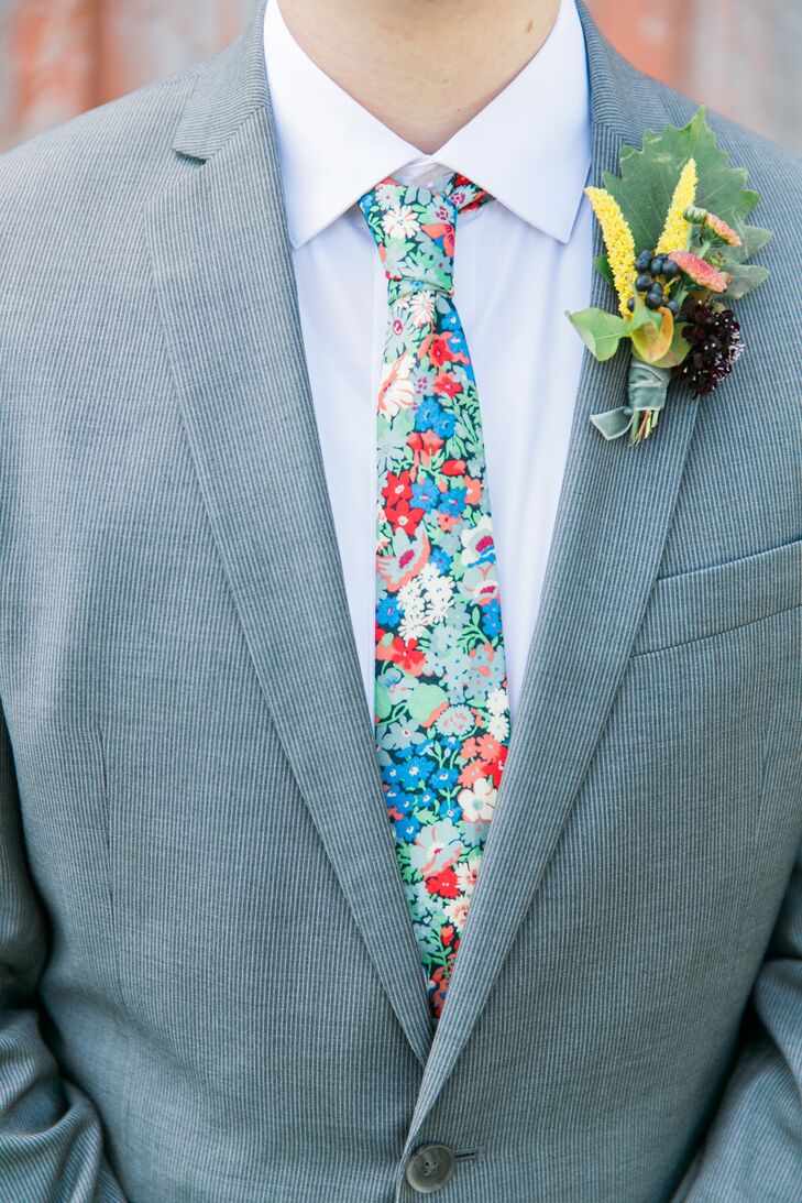 Bold Floral-Print Tie