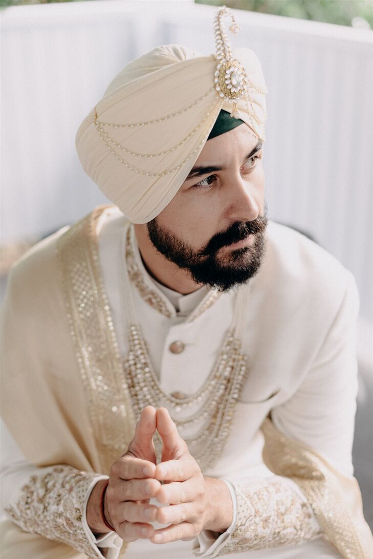 Sikh Groom, White Achkin Outfit, Turban, Necklace, Palla, Intricate Detailing