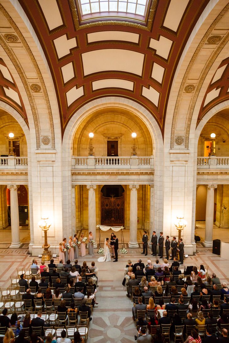 “I fell in love with the gorgeous ceilings and classic elegance of the courthouse, with its beautiful marble staircase and pillars with wrap around balcony,” says Lisa.