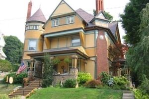 Picture of The Queen a Victorian Bed &  Breakfast