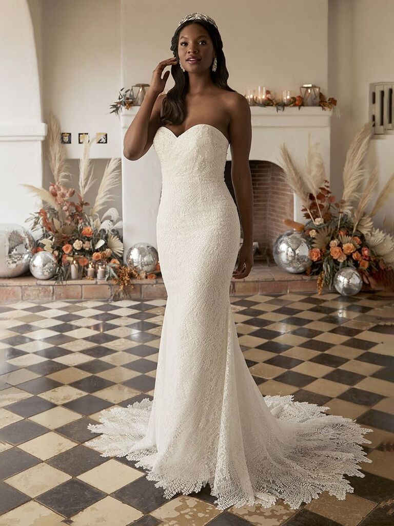 sleeveless wedding dresses