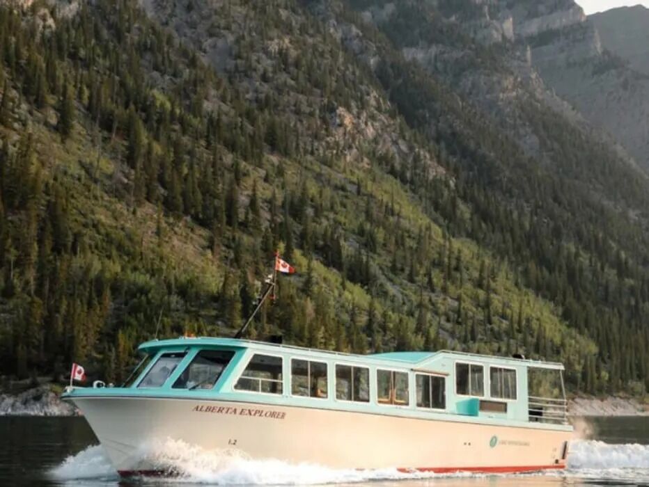 Picture of Lake Minnewanka Cruise