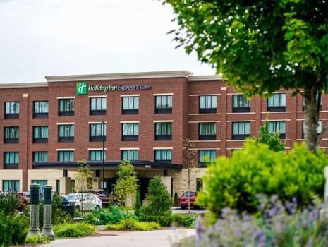 Picture of Holiday Inn Express & Suites, Franklin Berry Farms