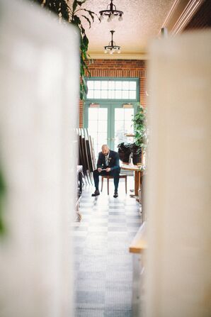 Groom Reading Note From Bride
