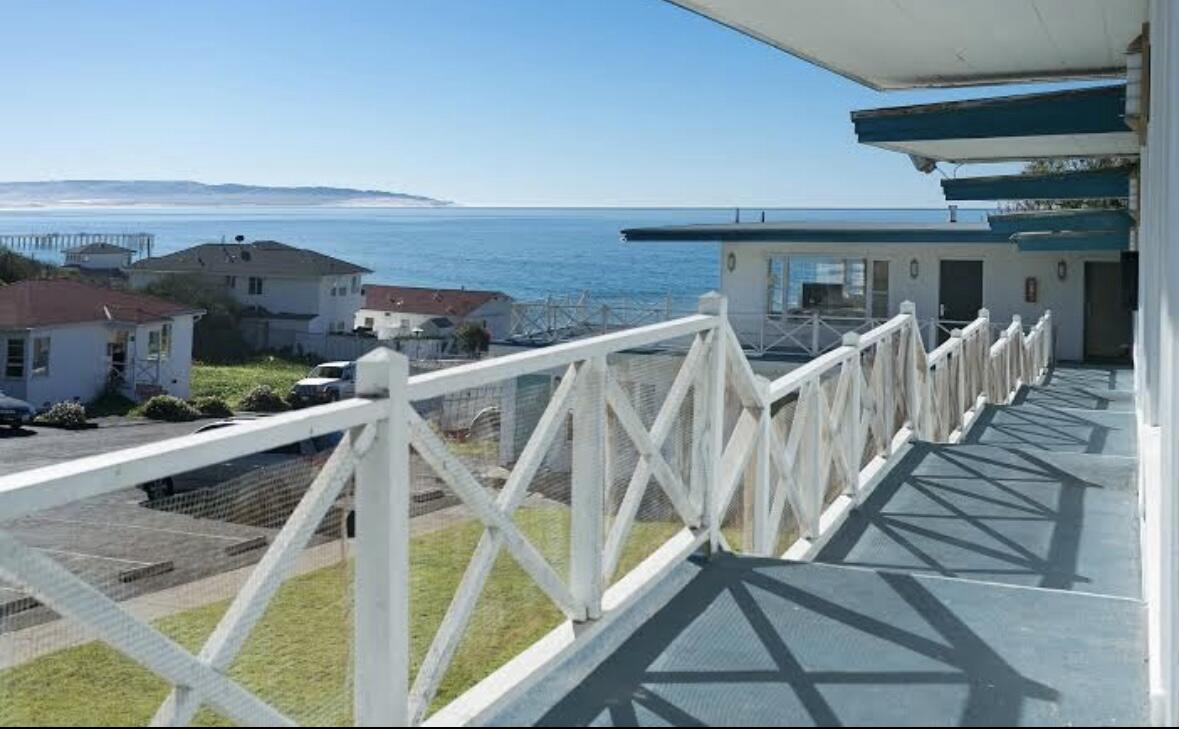 Picture of Tides Oceanview Inn & Cottages