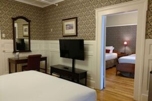 Picture of Thayers Inn