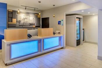 Picture of Holiday Inn Express Newberg - Wine Country