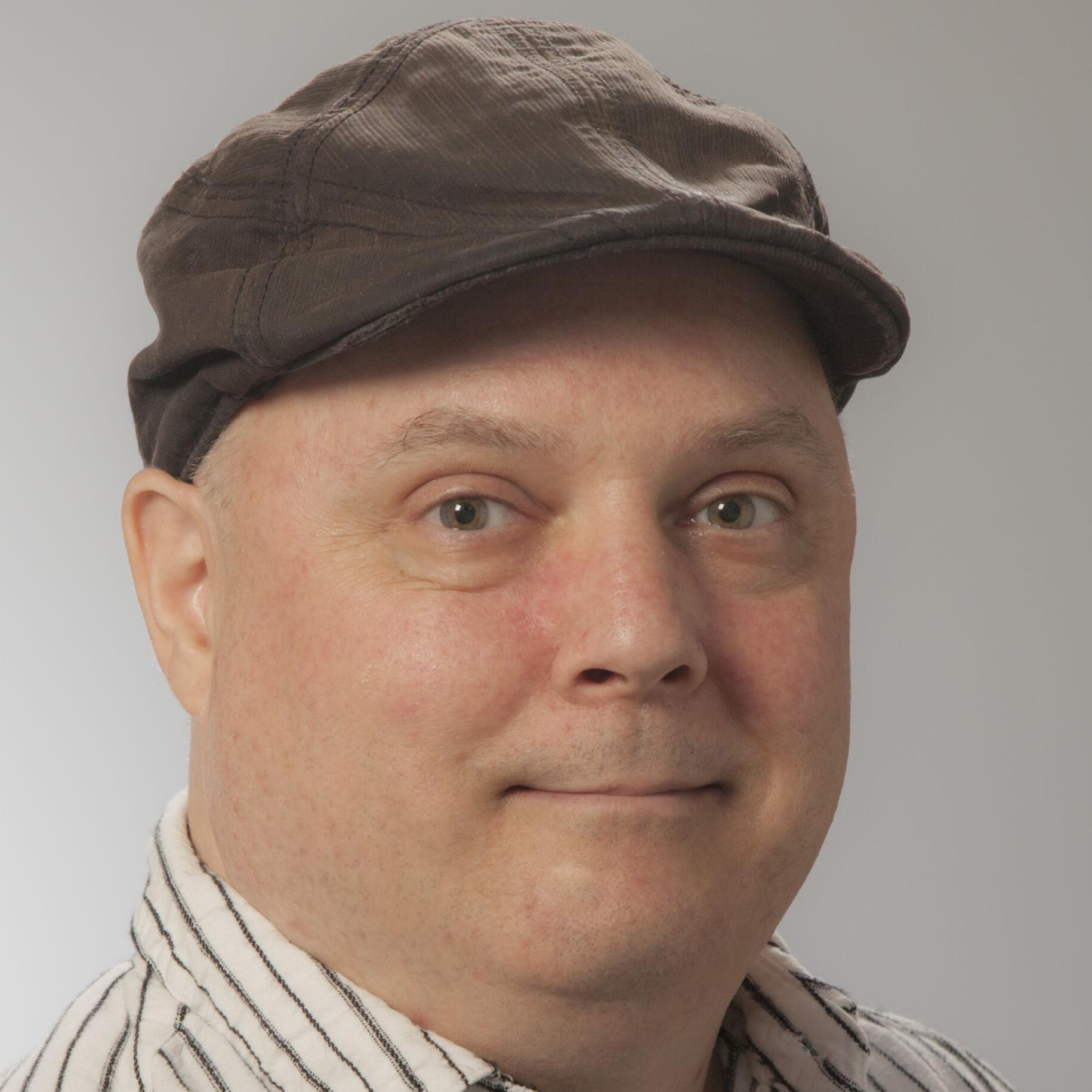 Bruce  Davis