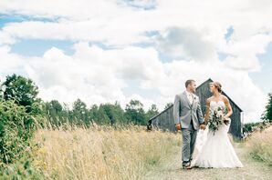 Rustic Couple at a Barn in Houghton, Michigan