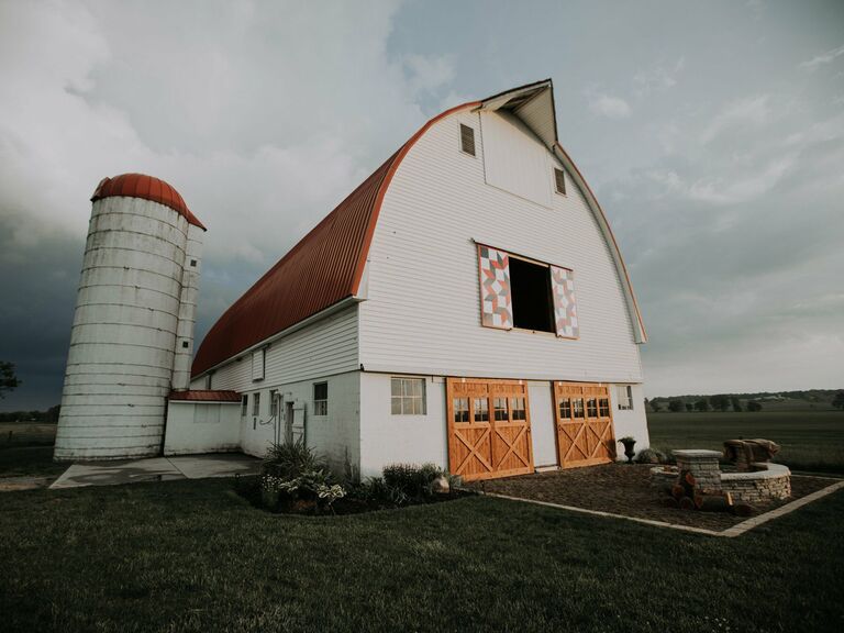 Farm wedding venue in Mechanicsburg, Ohio.