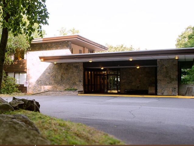 Picture of Bear Mountain Inn - Overlook Lodge