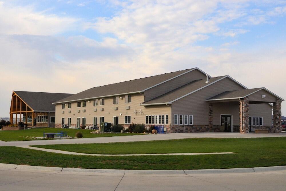 Picture of Cobblestone Inn and Suites - Lake View