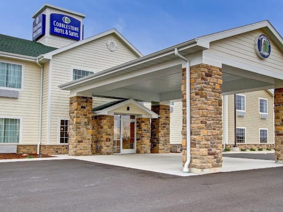Picture of Cobblestone Hotel And Suites