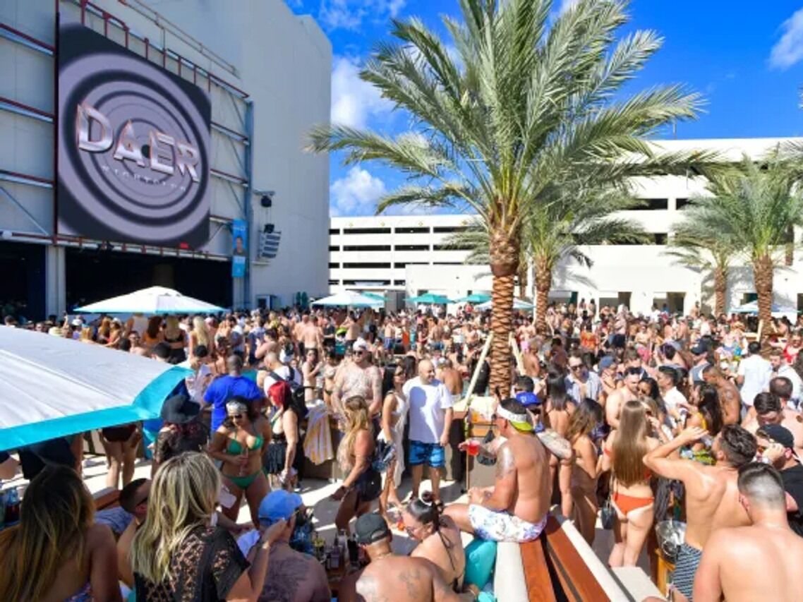 Picture of DAER Pool Party