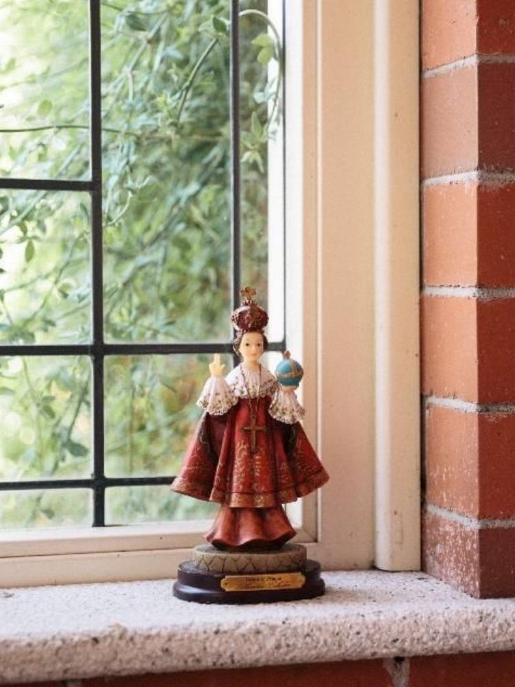 Child of Prague statue for Irish wedding 