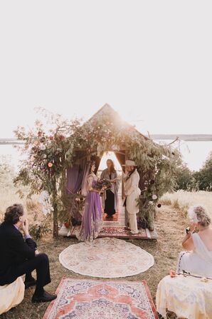 The Couple Got Married in an Outdoor Tea Room