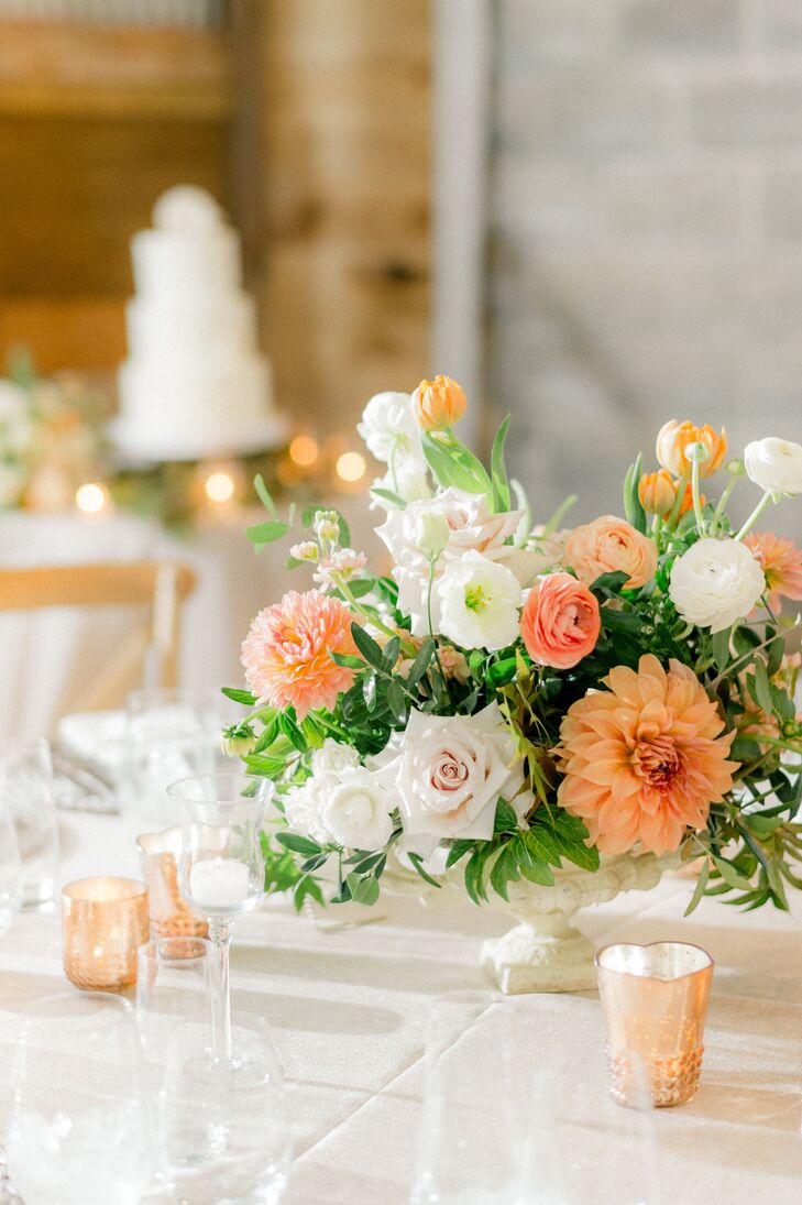 Peach-and-White Centerpieces with Dahlias, Roses and Ranunculus