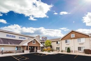 Picture of AmericInn by Wyndham Hotel&Suites Long Lake