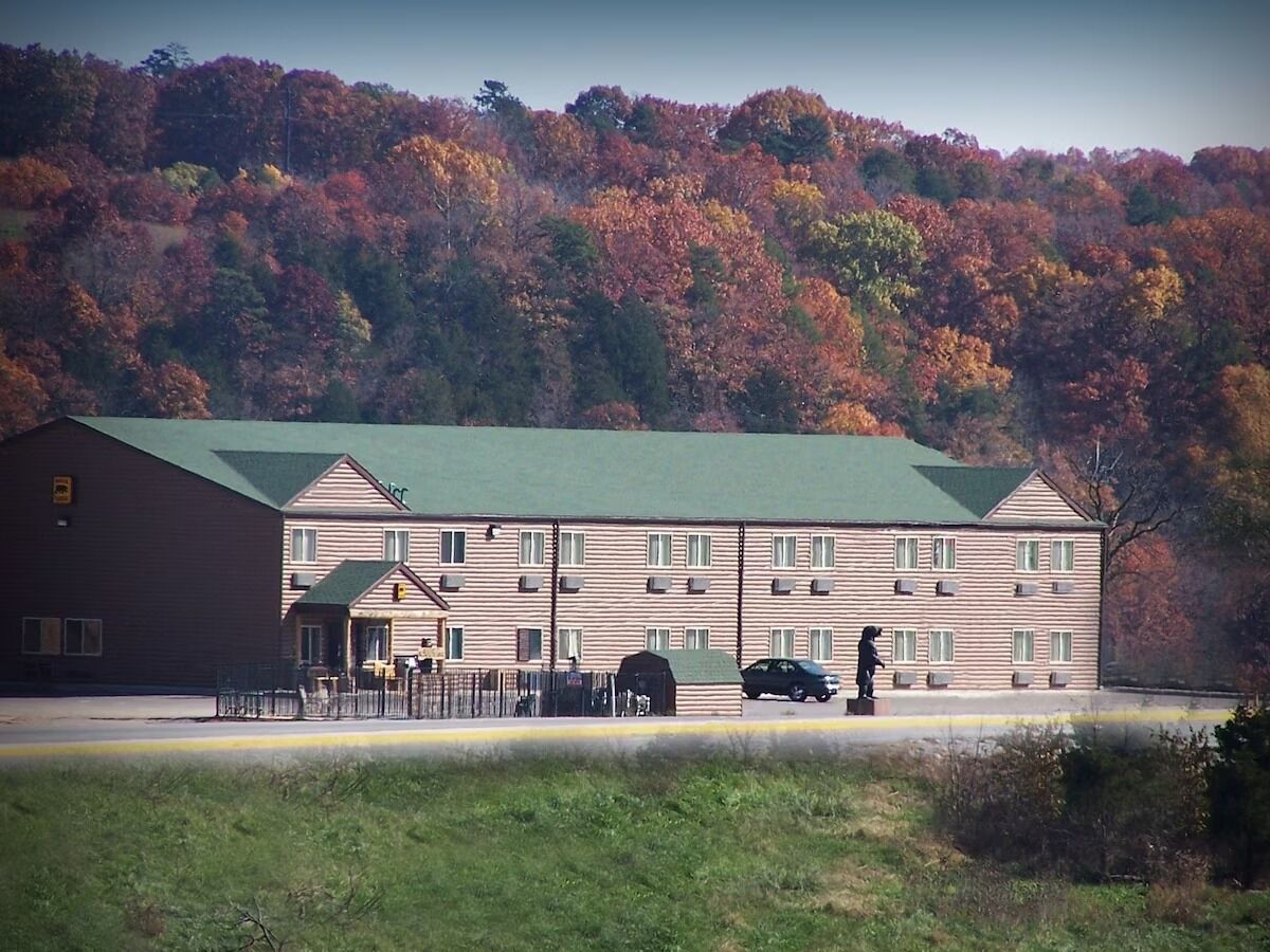 Picture of Booneslick Lodge