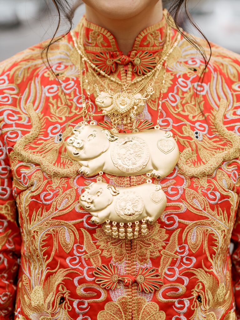 Gold pig necklace for Chinese wedding