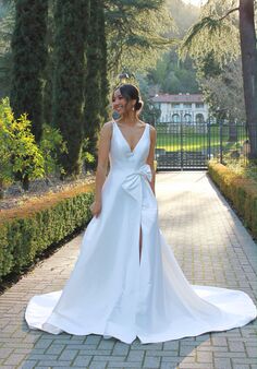 Essense of Australia D3586 A-Line Wedding Dress