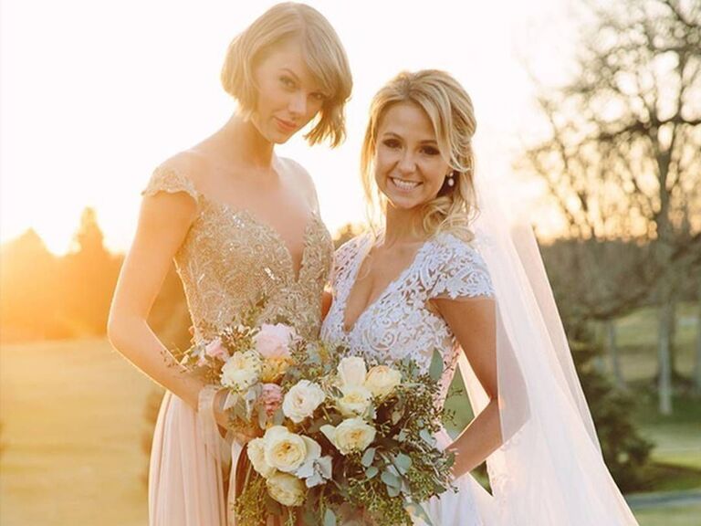 Taylor Swift smiles with the bride. 