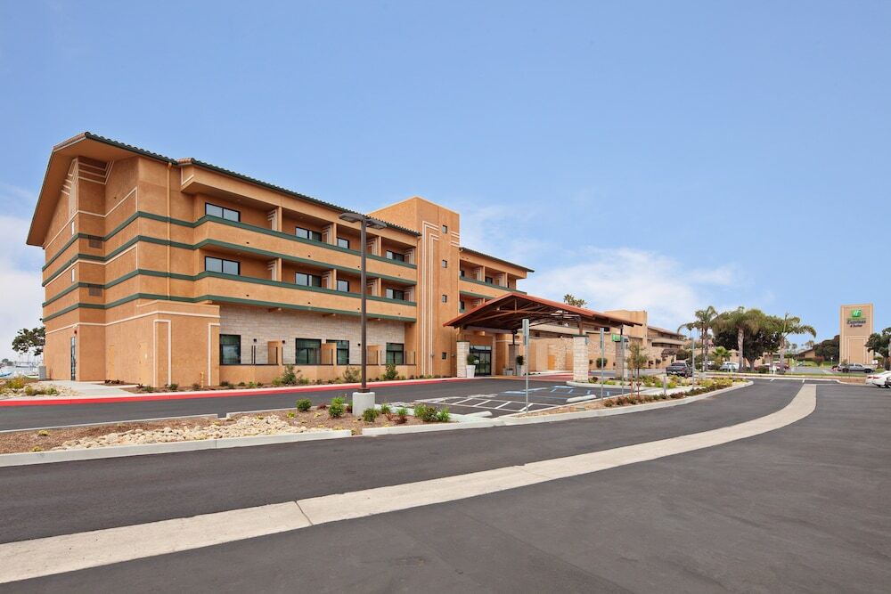 Picture of Holiday Inn Express Hotel & Suites Ventura by IHG