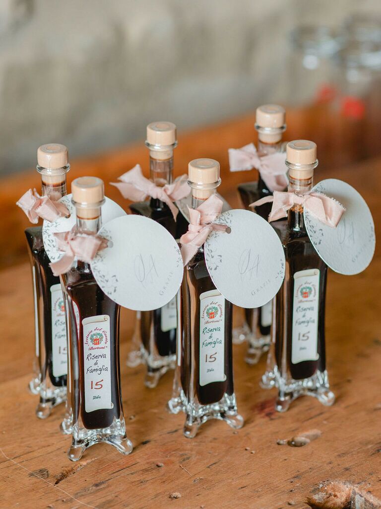 Gift favor ideas for a small wedding. 