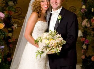 Jenny met Howard because her college resident advisor was dating his medical school roommate. When they had dinner together, Jenny and Howard hit it o