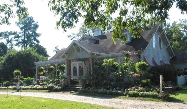 Picture of The Gray House