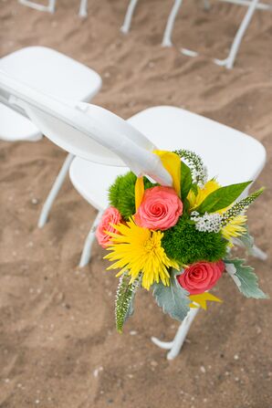 Rose and Spider Chrysanthemum Aisle Decor